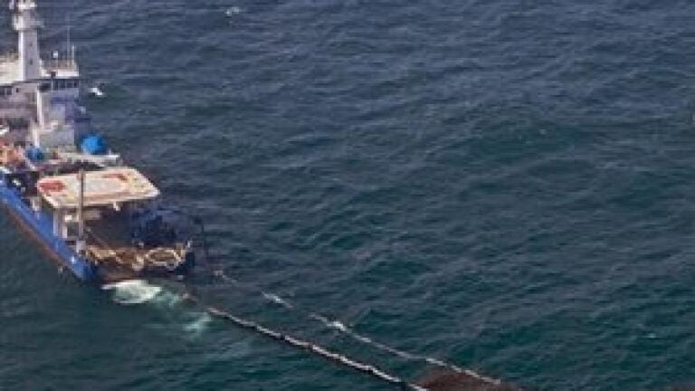 Gas chromatography-mass spectrometry applied to Gulf oil spill