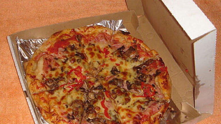 Is Your Takeaway Pizza Box Toxic?