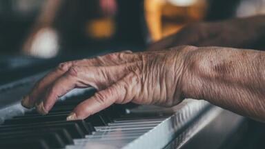 Can Blood Tests Detect Early-Stage Arthritis?