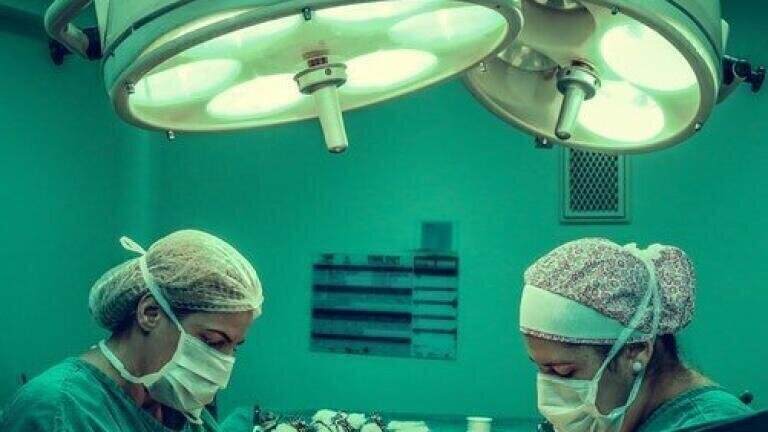 Chromatography Investigates the Dangers of Surgical Smoke
