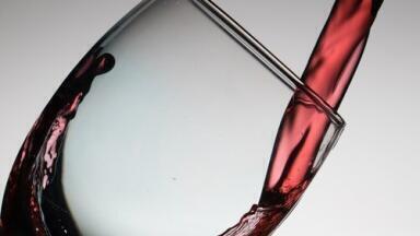How Does Oak Affect a Wine's Character? - Chromatography Explores