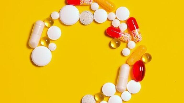 Measuring Food Dyes in Medicines and Vitamins with the Help of Chromatograph