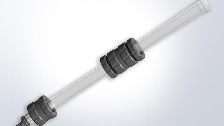 Handy accessory for packing glass columns