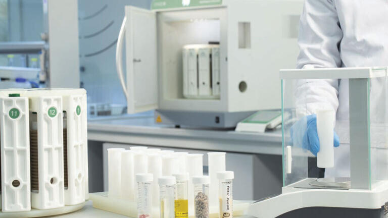 Perform the complete fatty acid profiling with microwave extraction