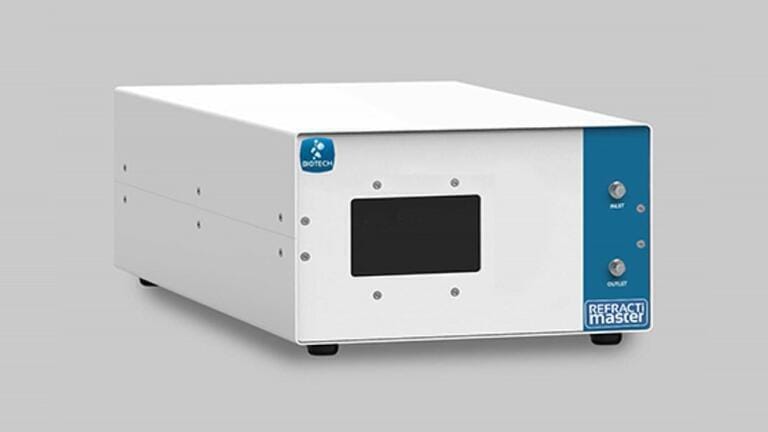 Refractive index detector for sensitive HPLC analysis