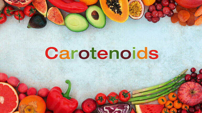 Separating complex carotenoid mixtures