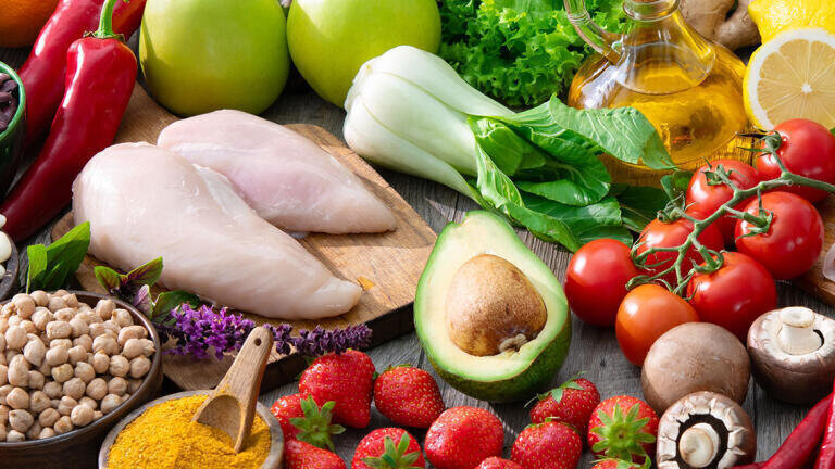 Innovative method of microwave assisted extraction of MOSH and MOAH in food