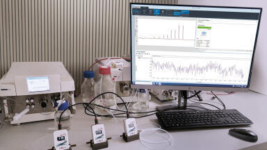 Automated HPLC performance monitoring