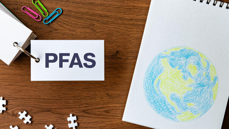 Highly sensitive targeted and non-targeted HPLC-MS analysis of PFAS
