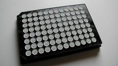 Technical report compares well-to-well crosstalk in luminescence microplates