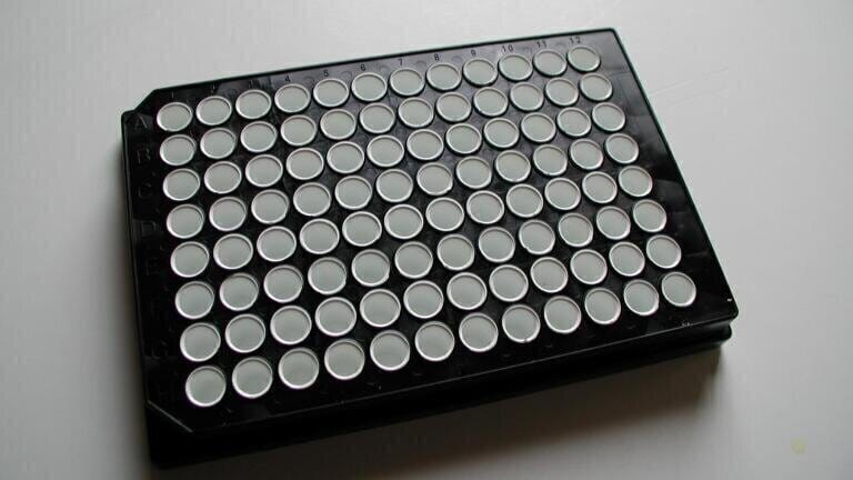 Technical report compares well-to-well crosstalk in luminescence microplates